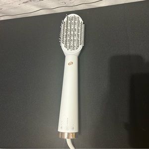 T3 blow dryer brush